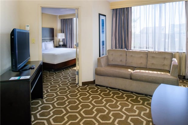 Images Embassy Suites by Hilton St. Louis Airport