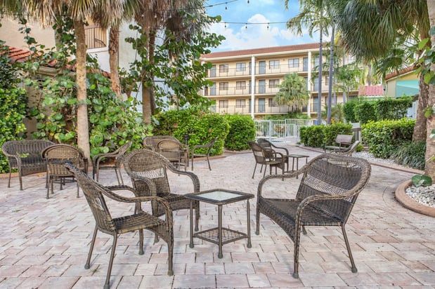 Images Holiday Inn & Suites Boca Raton - North by IHG