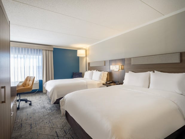 Images Holiday Inn Express & Suites Greensboro-(I-40 @ Wendover) by IHG