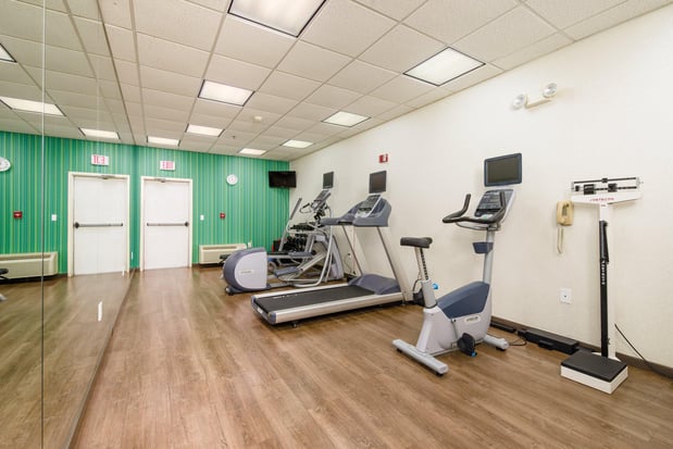 Images Holiday Inn Express & Suites Phoenix Airport by IHG