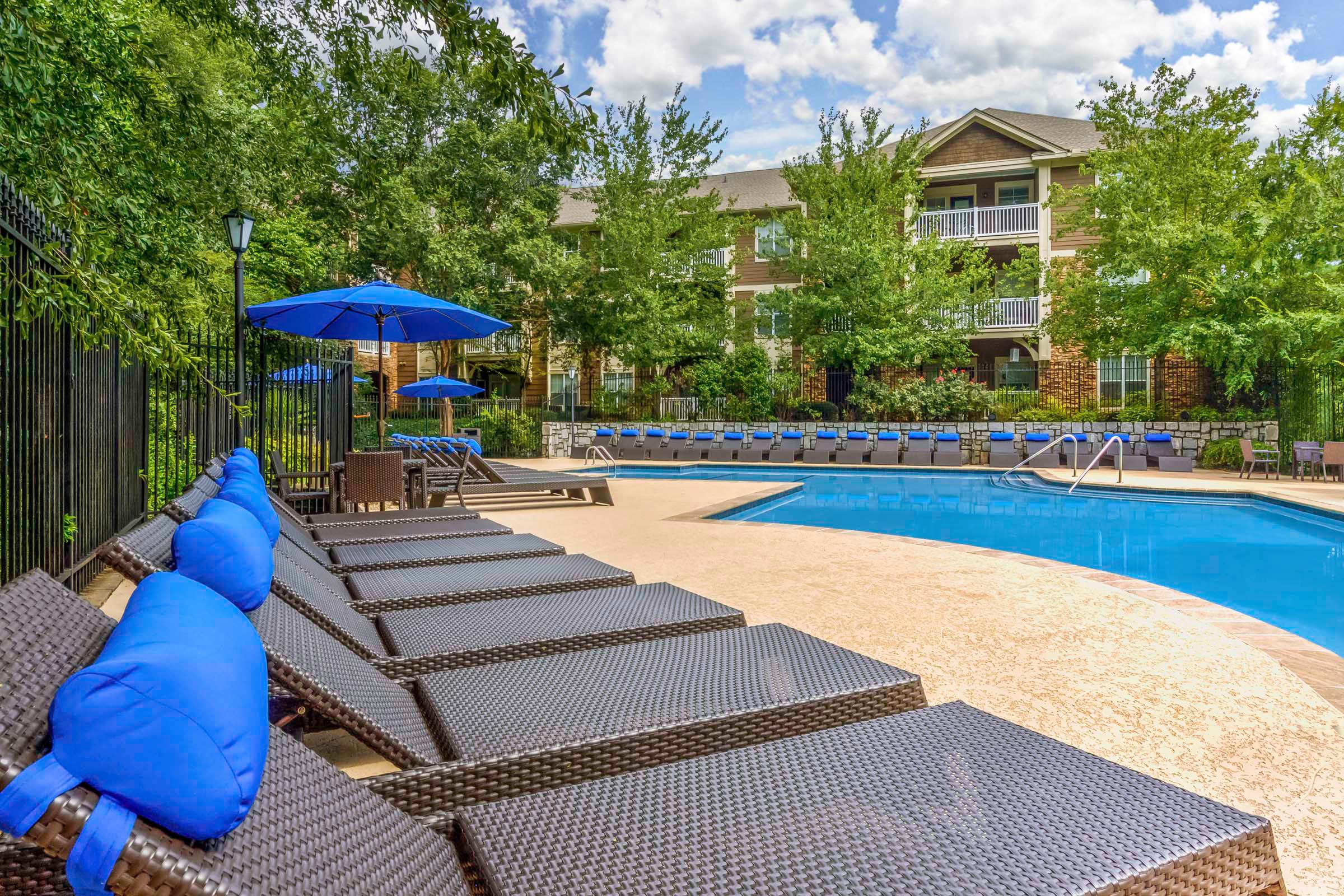 Resort style pool with expansive sundeck Camden Deerfield Apartments Alpharetta (770)872-6592