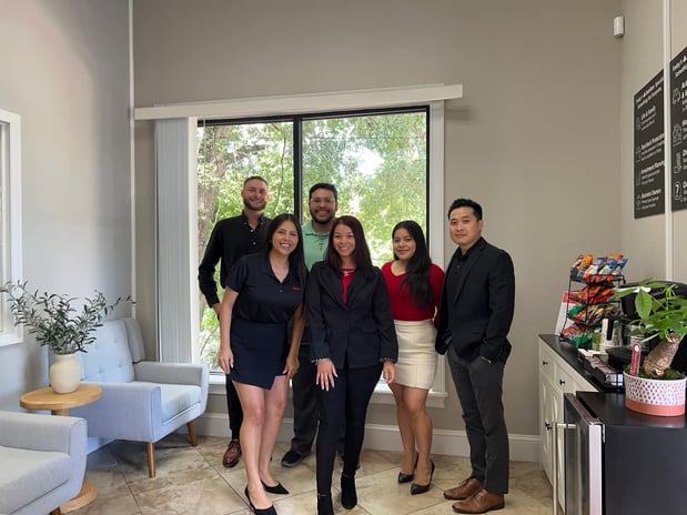 Images Jessica Cruz Phung - State Farm Insurance Agent