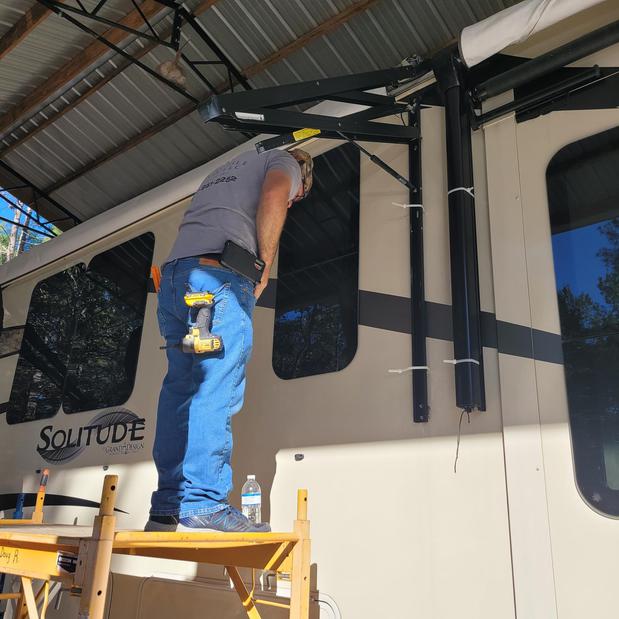 Images D-RV Mobile Repair