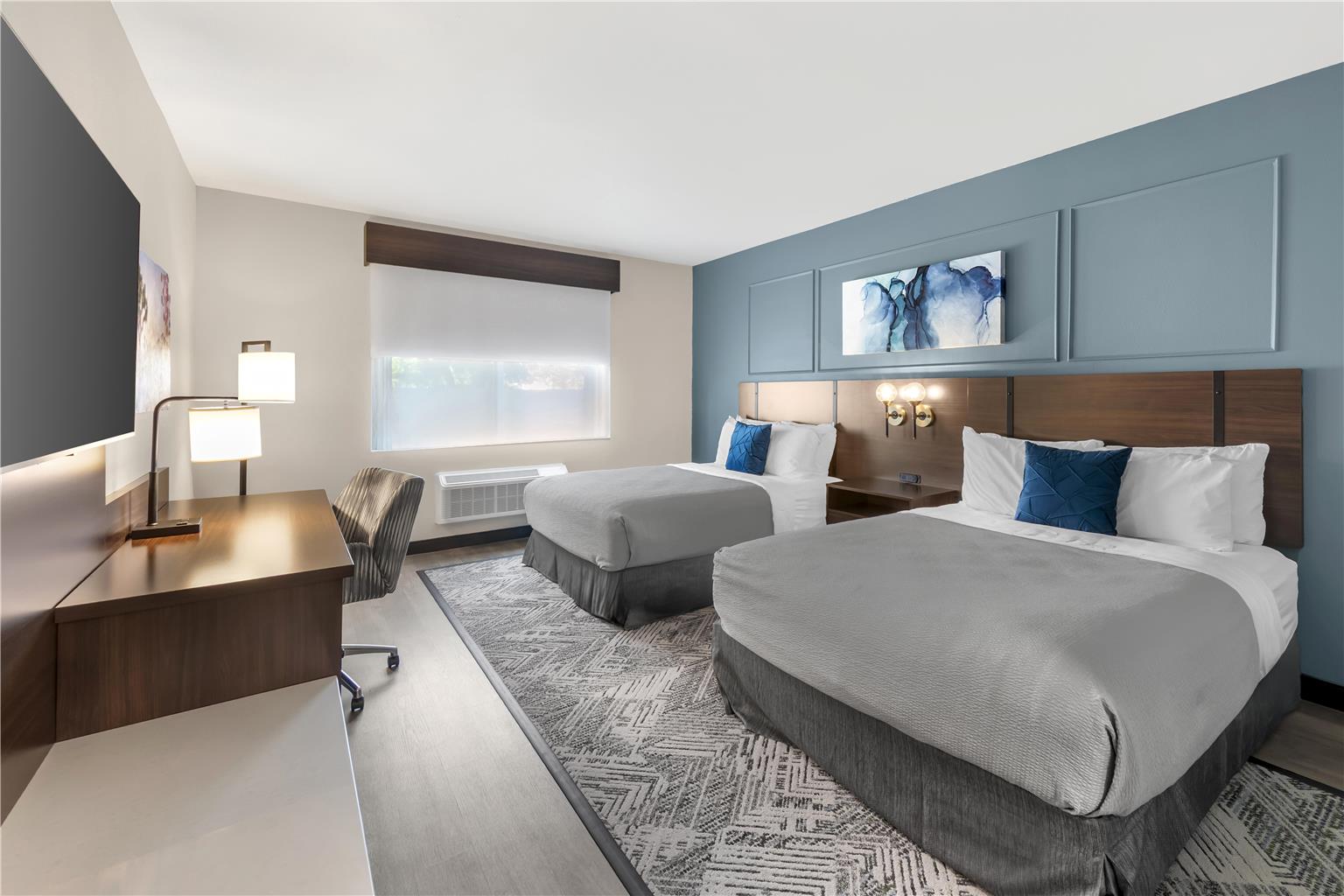 Double Queen Guestroom