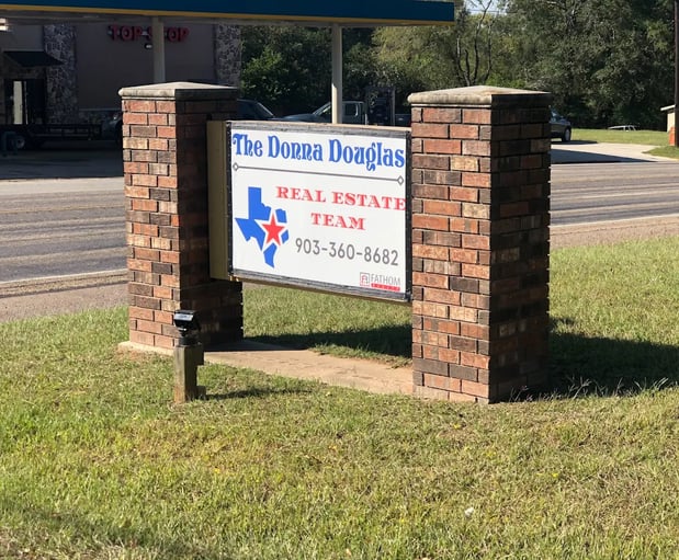 Images Donna Douglas Real Estate Team w/ Fathom Realty