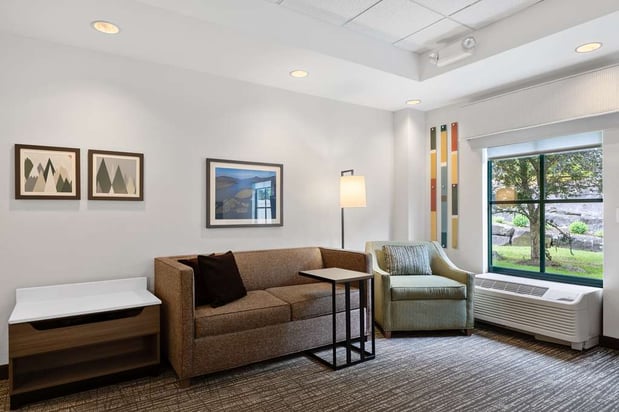 Images Hampton Inn & Suites Lake George