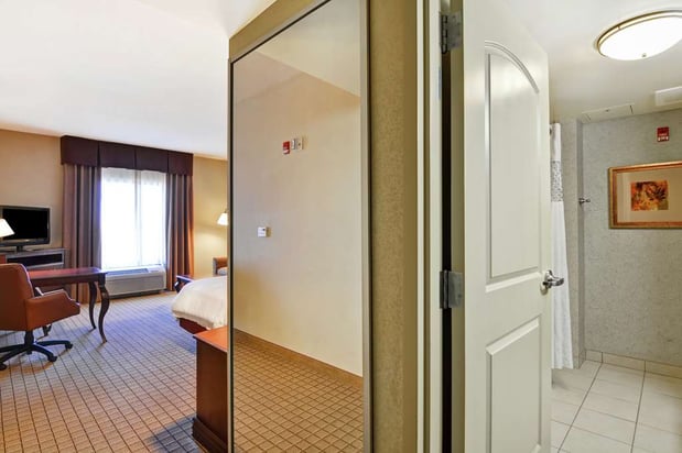 Images Hampton Inn & Suites Peoria at Grand Prairie, IL
