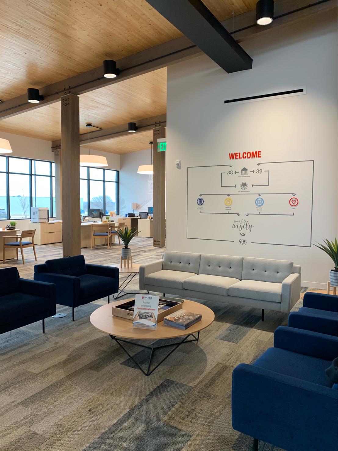 First United Bank - Shawnee Harrison - interior customer seating area