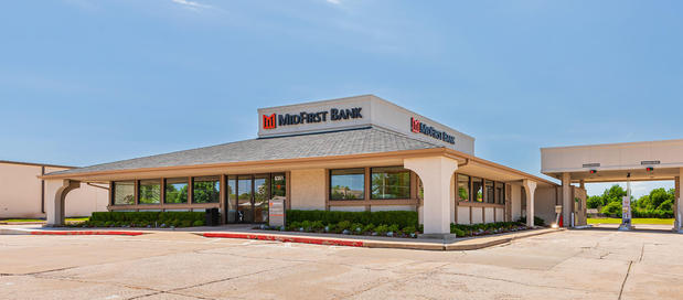 Images MidFirst Bank