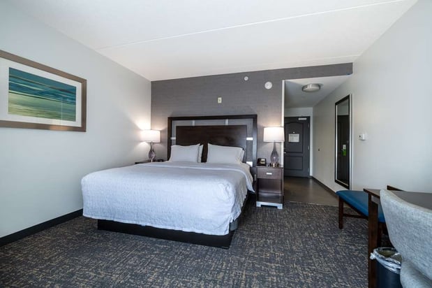 Images Hampton Inn & Suites Greensboro/Coliseum Area