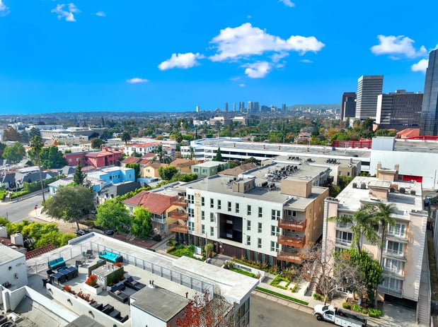 Images The Urbanpolitan Luxury Apartments in Los Angeles