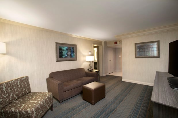 Images Holiday Inn Columbus Dwtn-Capitol Square by IHG