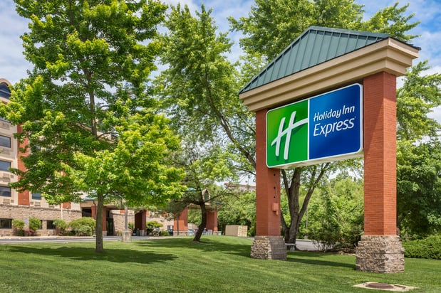 Images Holiday Inn Express Branson-Green Mountain Drive by IHG