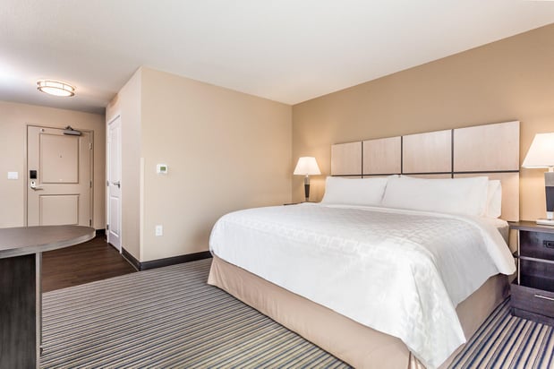 Images Candlewood Suites Eau Claire I-94 by IHG