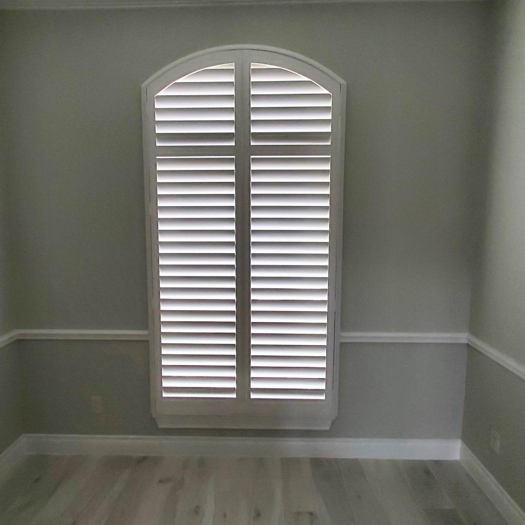 Check out our premium Shutters made with the finest materials and craftsmanship to provide durability, light control, and privacy. Their crisp white finish adds a touch of classic beauty and sophistication to any decor style for your home in Sugar Land.