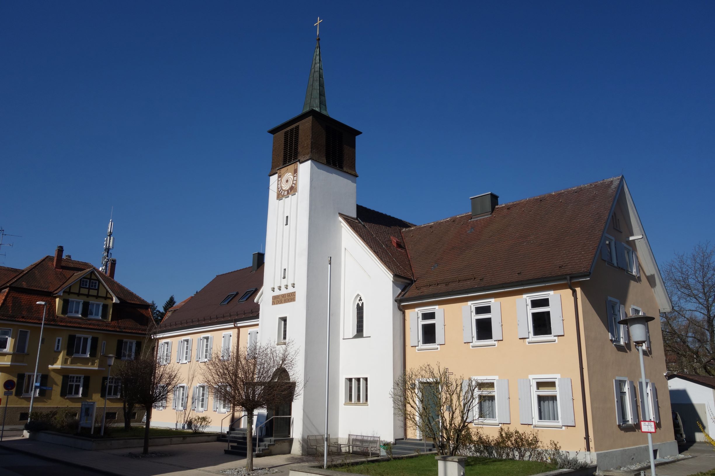 Evangelische Kirche - Evangelische Kirchengemeinde Laupheim, Radstraße 12 in Laupheim
