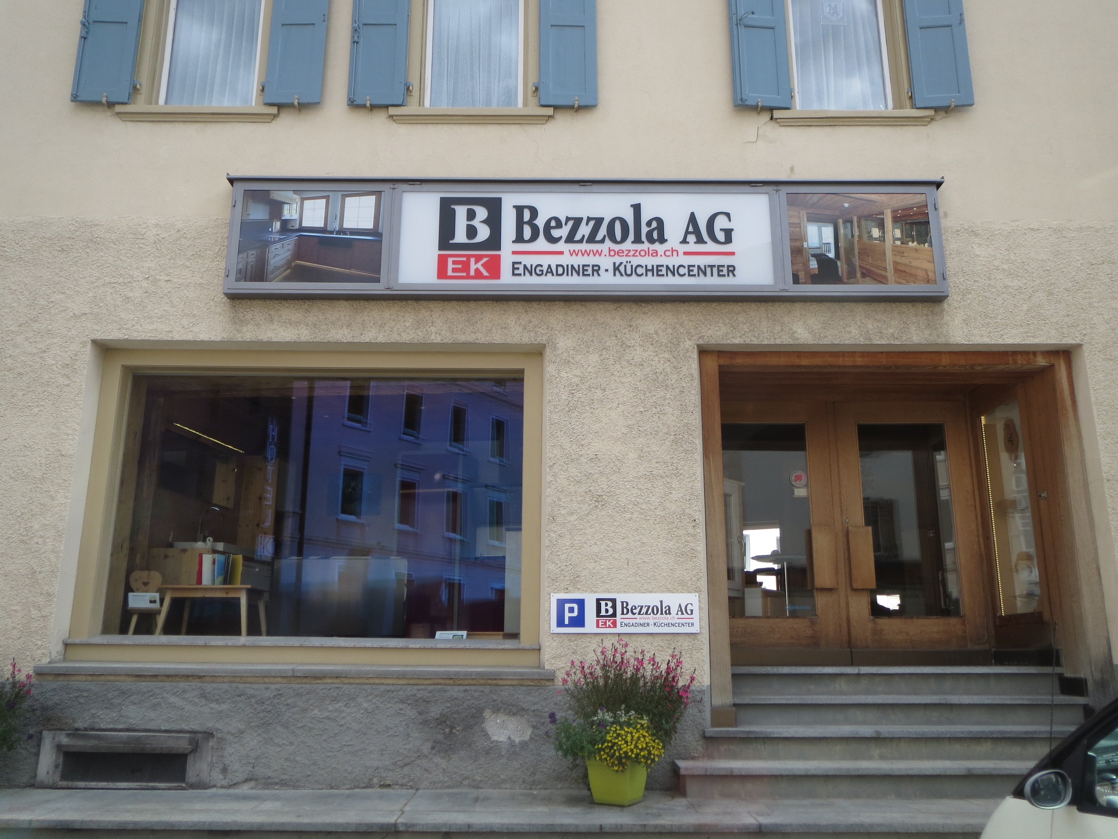 Bilder Bezzola AG Engadiner-Küchencenter