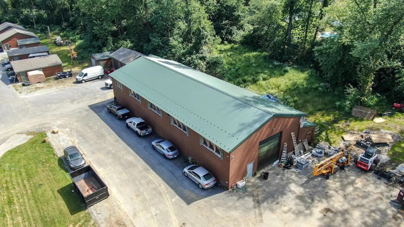 Middle Creek Roofing Image