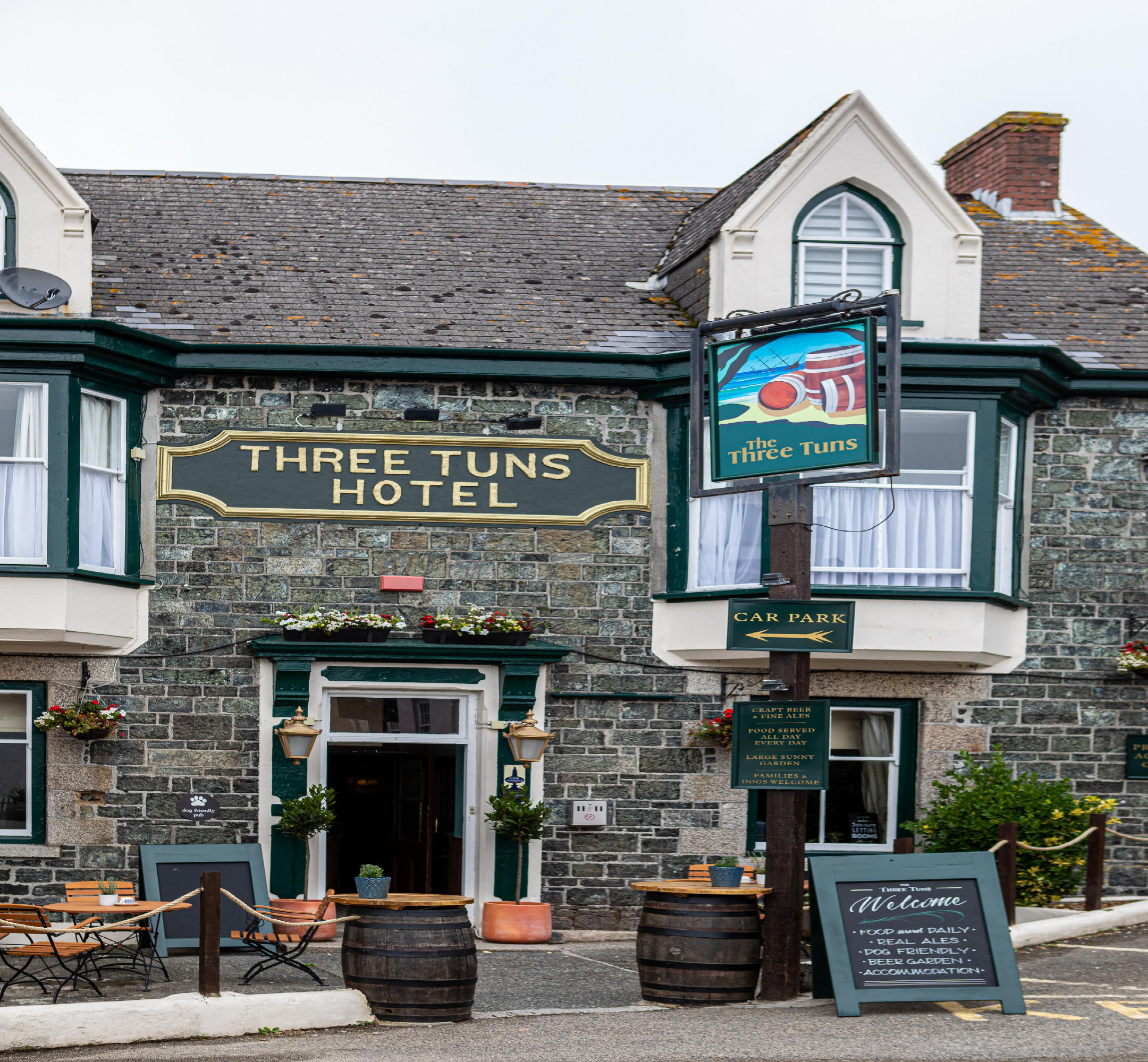 Images The Three Tuns