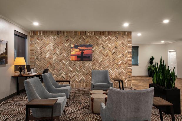Images Candlewood Suites Mobile-Downtown by IHG