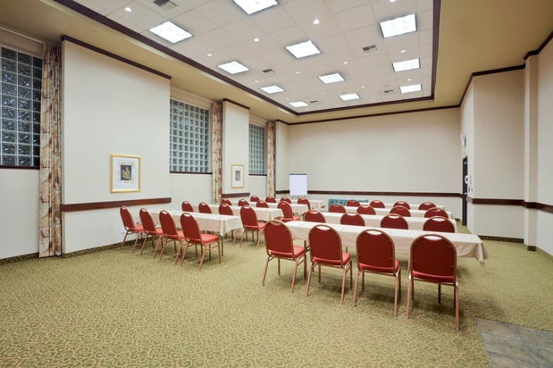 Images Holiday Inn Express & Suites Portland-NW Downtown by IHG