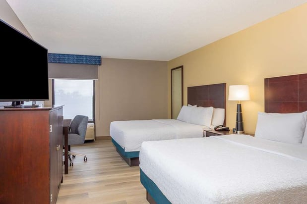 Images Hampton Inn Orlando-International Airport