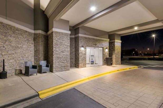 Images Hampton Inn & Suites Charlotte-Airport