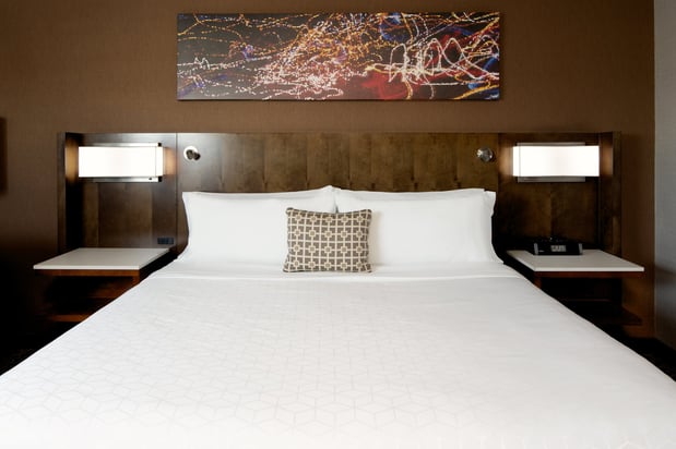 Images Holiday Inn Long Beach Airport by IHG