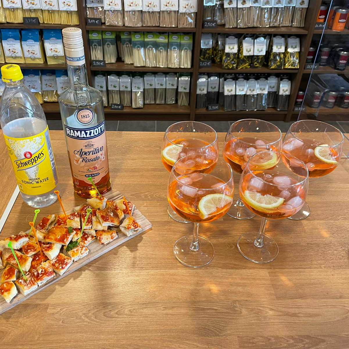 Feinkost & Weinbar Rossano, Pforzheimer Straße 27 in Rutesheim