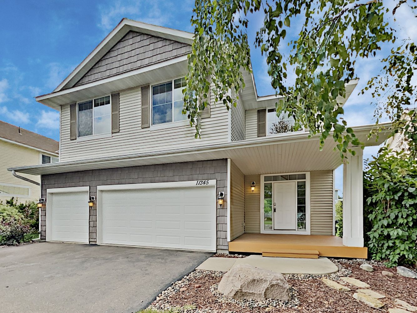 Gorgeous home with a three-car garage at Invitation Homes Minneapolis.