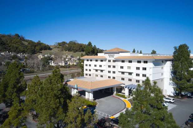 Images Embassy Suites by Hilton San Rafael Marin County