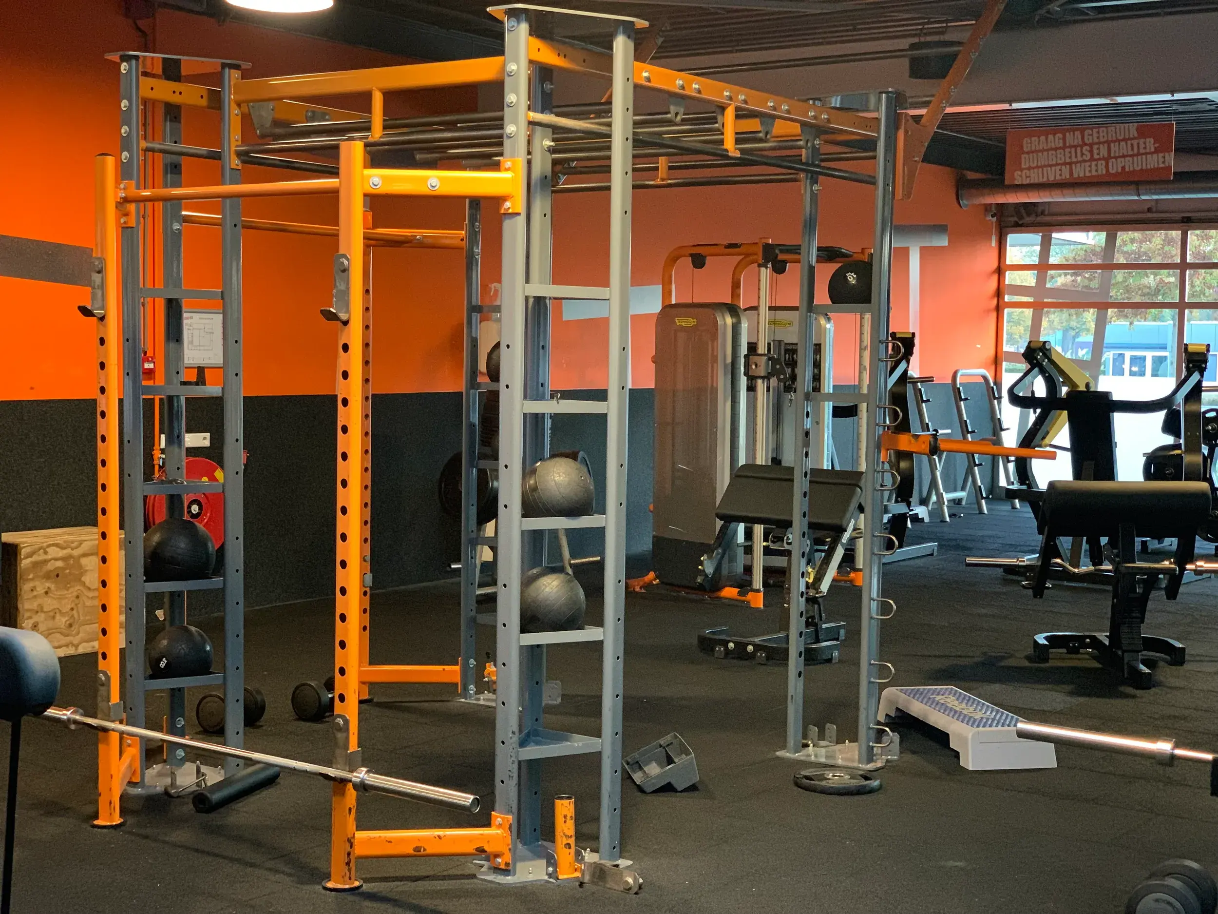 Foto's Basic-Fit 24/7