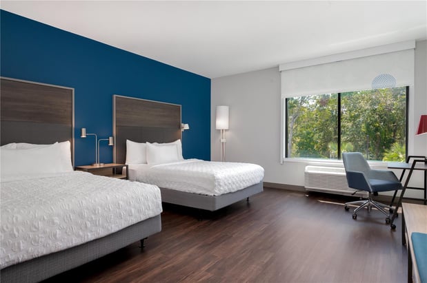 Images Tru by Hilton Brunswick