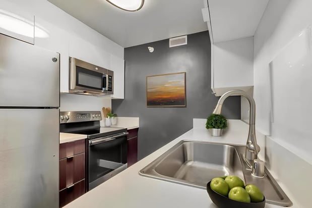 Images Promenade Towers