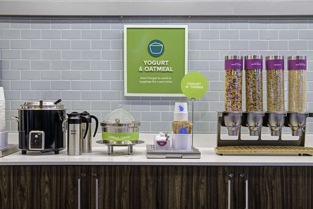 Images Tru by Hilton Toronto Airport West