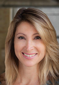 Gina Rainey headshot