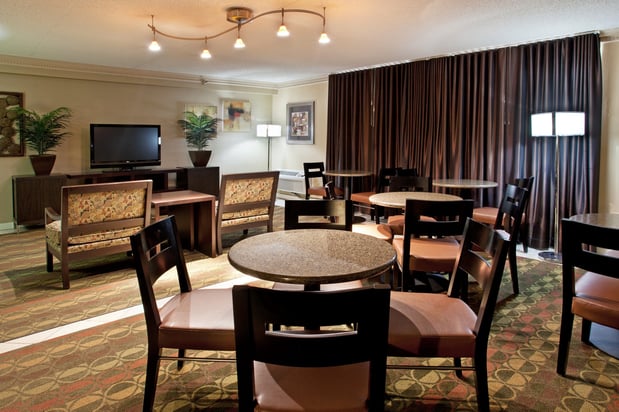 Images Crowne Plaza Columbus North- Worthington by IHG