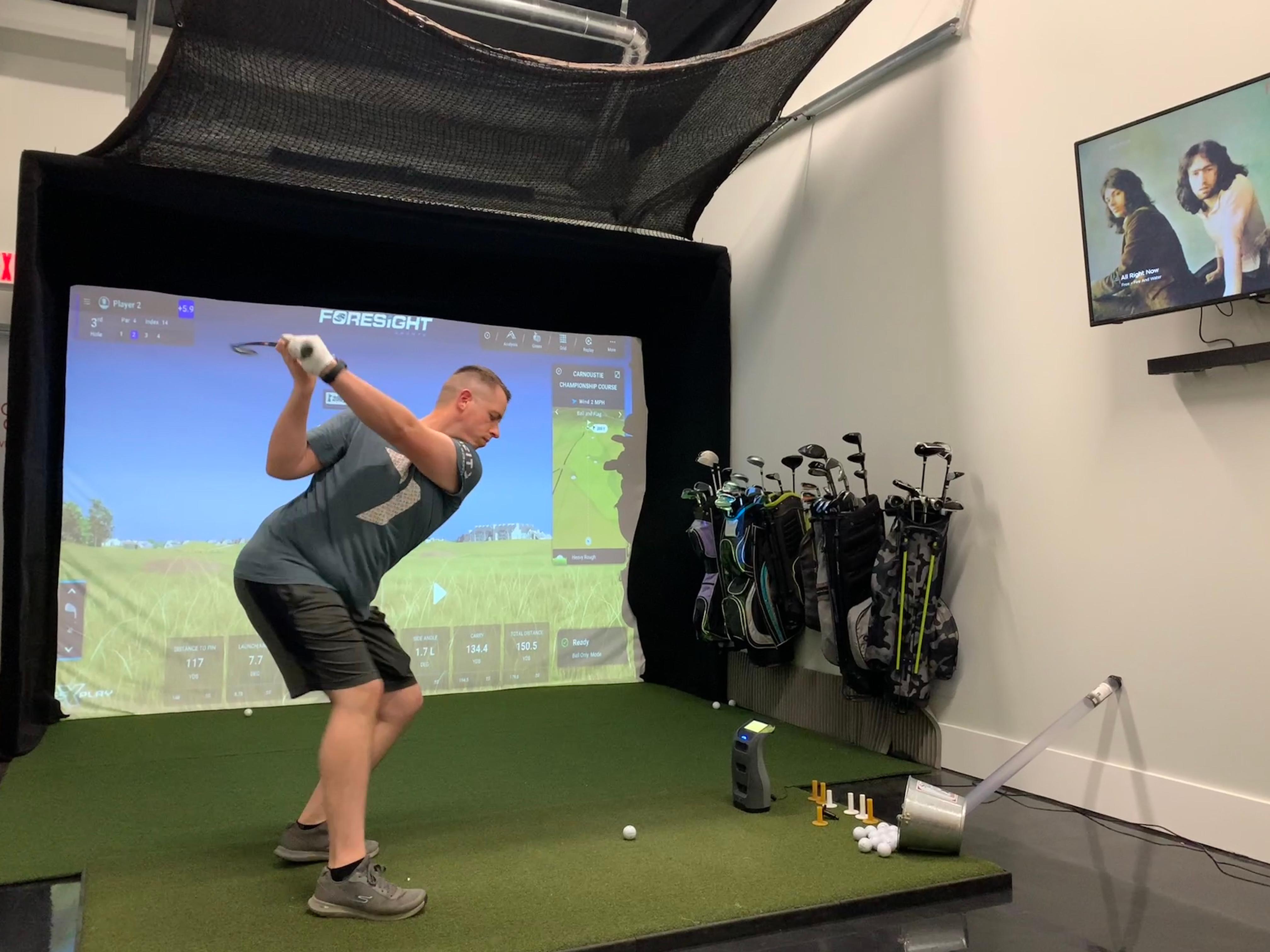 Image 2 | 910 Golf Simulator and Lounge