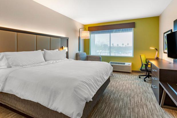 Images Holiday Inn Express & Suites Phoenix Dwtn - State Capitol by IHG