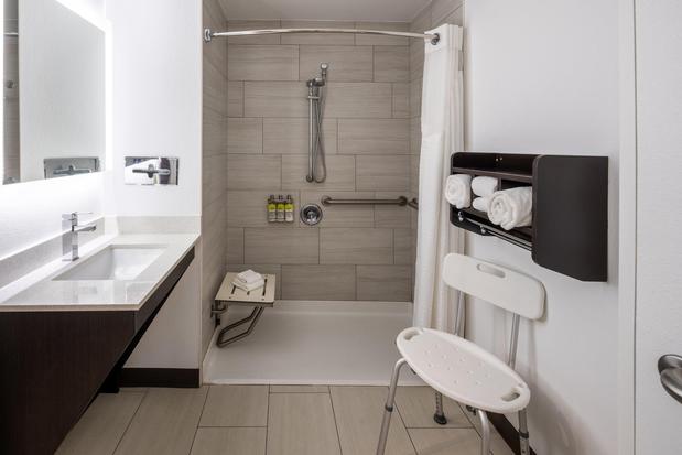 Images Holiday Inn Express Coventry S - West Warwick Area by IHG