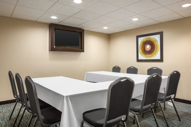 Images Holiday Inn Express & Suites Colorado Springs Central by IHG