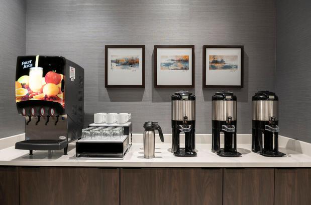 Images Holiday Inn Express Boston Logan Airport - Revere by IHG