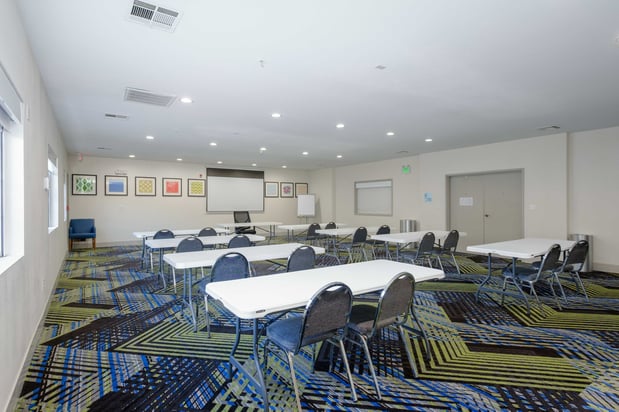 Images Holiday Inn Express & Suites Carlsbad by IHG