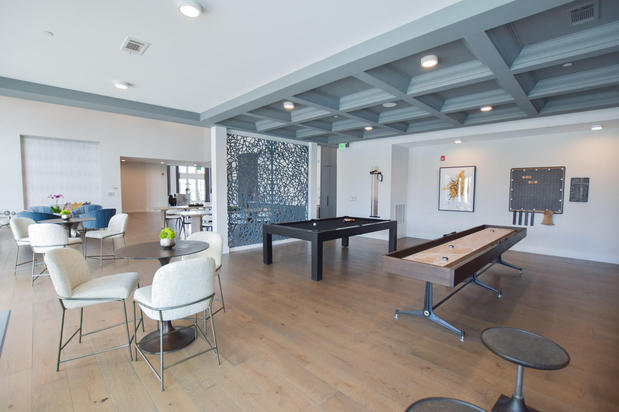 Images The Ivy at Ariston