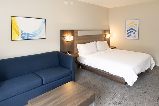 Images Holiday Inn Express & Suites Burlington - Mount Holly by IHG