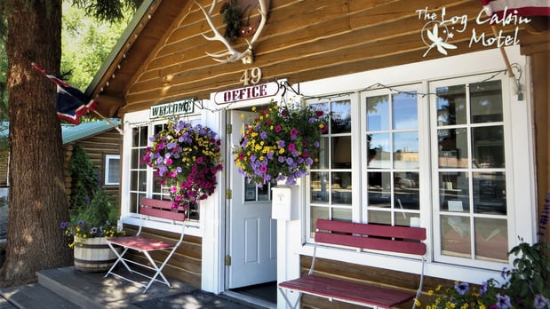 Images Log Cabin Motel