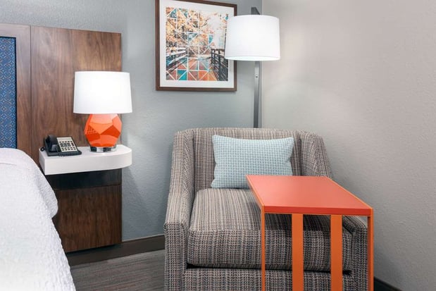 Images Hampton Inn & Suites Charlottesville-At The University