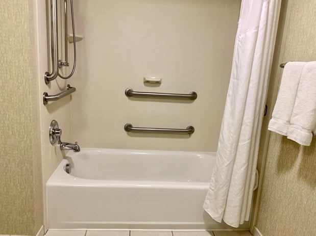 Images Holiday Inn & Suites Virginia Beach - North Beach by IHG