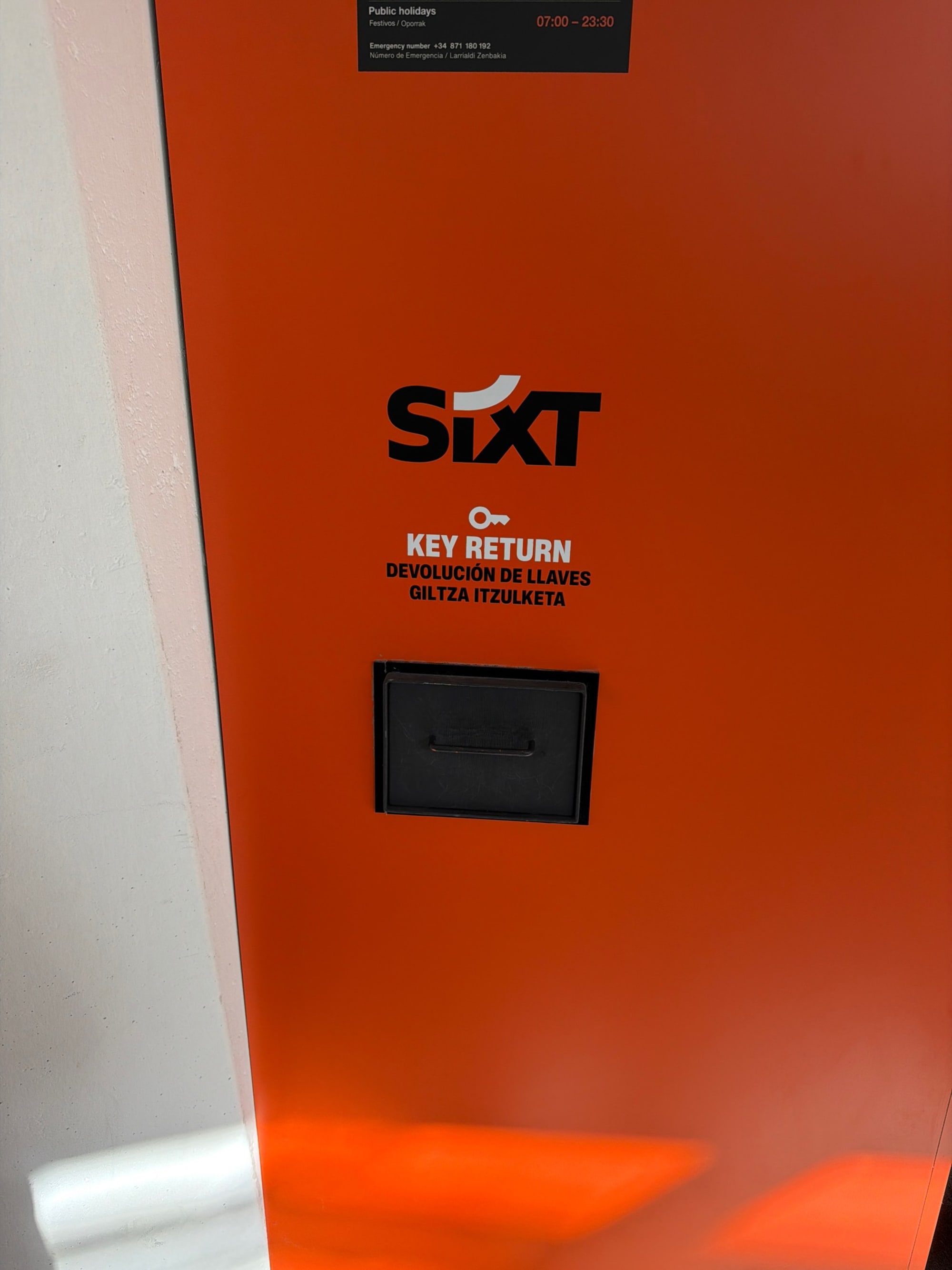 SIXT Alquiler de Coches - Bilbao Aeropuerto (BIO) 38