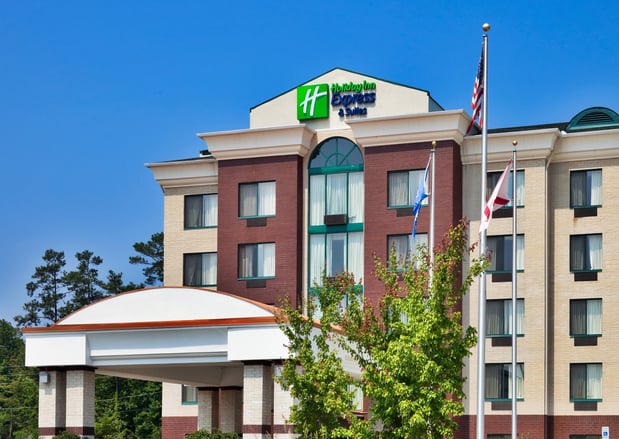Images Holiday Inn Express & Suites Birmingham - Inverness 280 by IHG